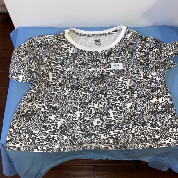 Teen girl size, small Vans Off The Wall cropped shirt - Picture 1 of 4